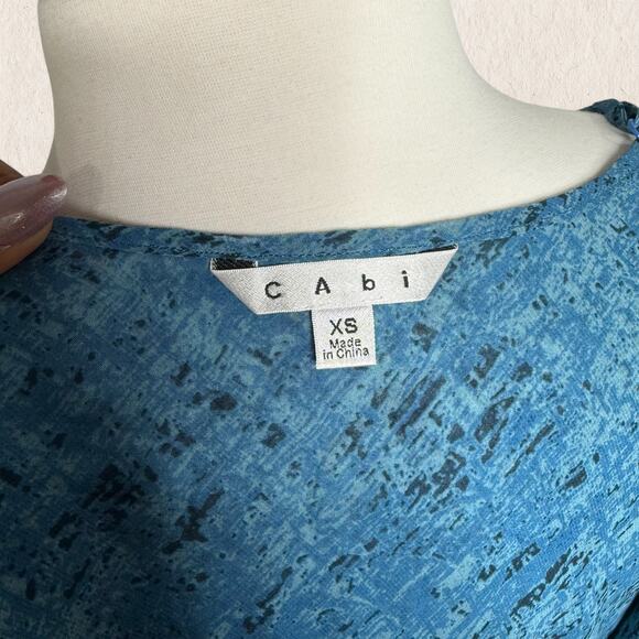 Cabi‎ Blue Abstract Print Slip Cami Tank Top Women’s XS Y2K Minimalist Layering - Picture 7 of 9